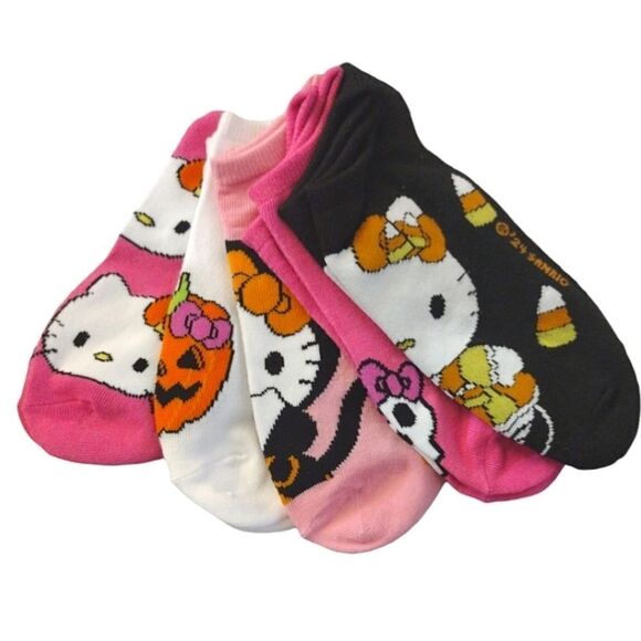 Hello Kitty 5 Pairs Pink Halloween Theme Prints No Show Socks NWT - Picture 10 of 12